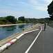 En Xerta la v�a discurre paralela a un canal y pasa por el interior del pueblo saliendo del camino natural / Ruta en Bici � V�a Verde del Baix Ebre 