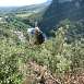 Descendiendo por la tirolina (� Carlos Cordero) / V&iacute;a ferrata � Thaurac 