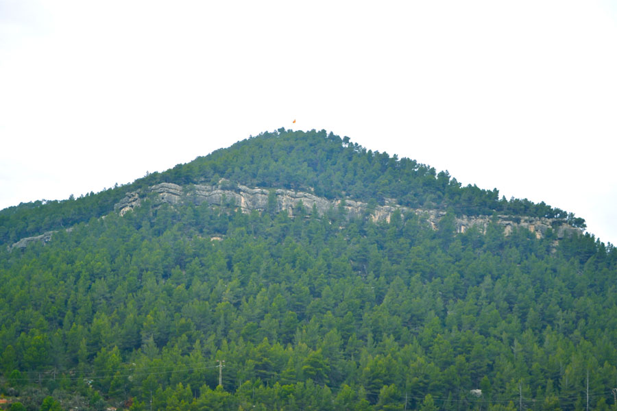 Riscos vistos desde Castellbell i el Vilar por donde transcurre la vía ferrata 