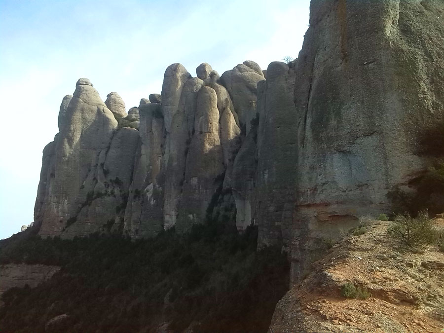 La vertical cara norte dels Frares Encantats 