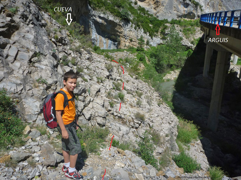 Inicio de la senda que baja a la cueva (© Montes para todos) 