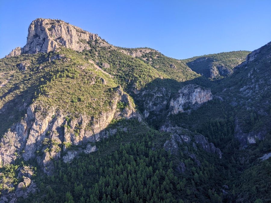 Vistas abiertas a la cara norte del la peña Saganta 