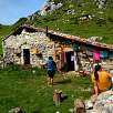 Detalle del refugio de las Reblagas / Ruta a pie Circular de los lagos de Covadonga | PR-PNPE2 