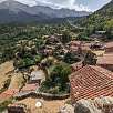 Vista del pueblo desde el promontorio del castillo / Ruta a pie Cadí en familia: El Querforadat  