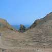 Vista de la pista de acceso y cementerio / Ruta a pie Visitando el Salitre, un templo inca olvidado 
