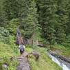 Bajamos en busca de un nuevo puente sobre el Flem / Ruta a pie Sendero familiar por el río Flem | Suiza 