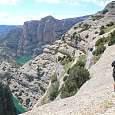 Avanzamos por un balcón natural con vistas al pantano de Vadiello 