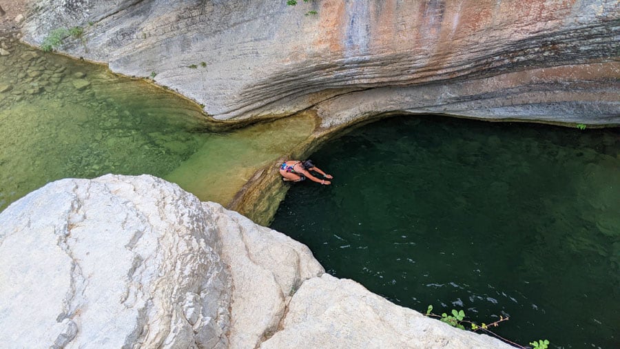 Salto de entrada al toll de l'Olla