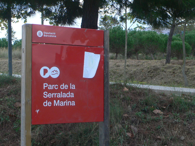 Entramos al Parc de la Serralada de Marina 