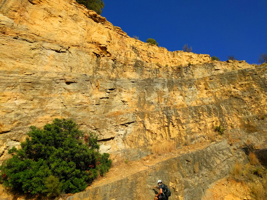 Staggered start of the via ferrata 