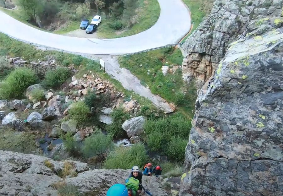 Primera sección de la vía ferrata © JL Adventurer / Youtube 
