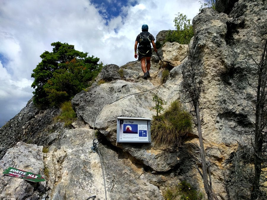 Signposted diversion to the parking lot 
