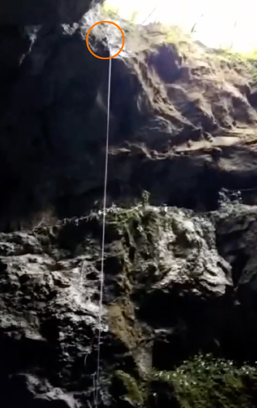 Cabecera del rapel volado de 40 metros 