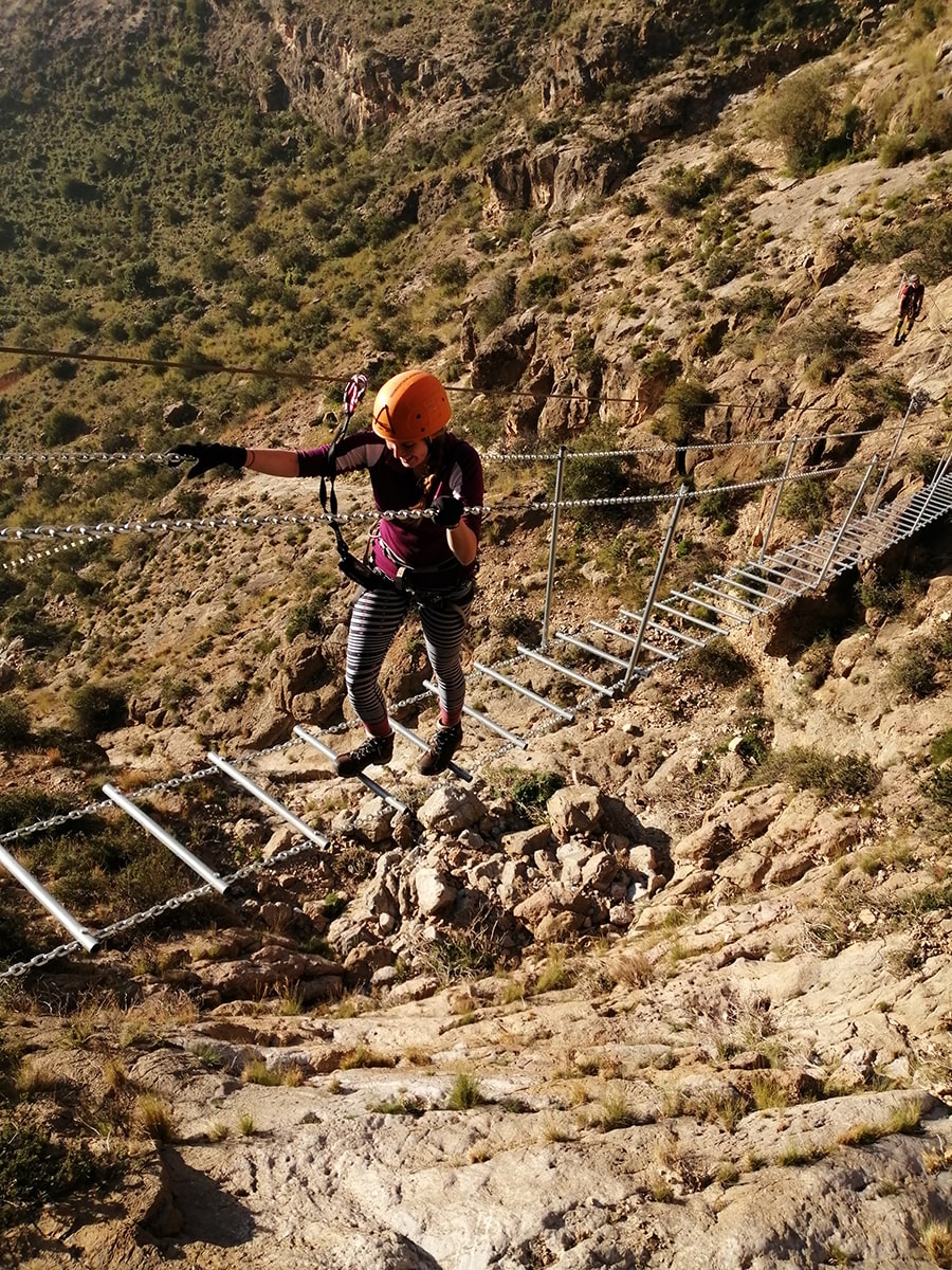 Vista desde arriba del cruce por el puente de cadenas ©Juan Agulló Artero 