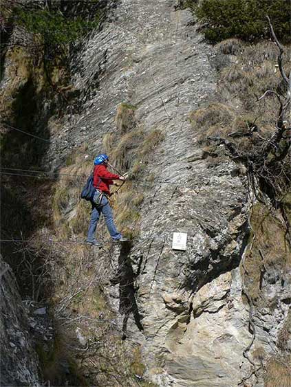 Interesting end of the ferrata with a double Nepalese bridge 