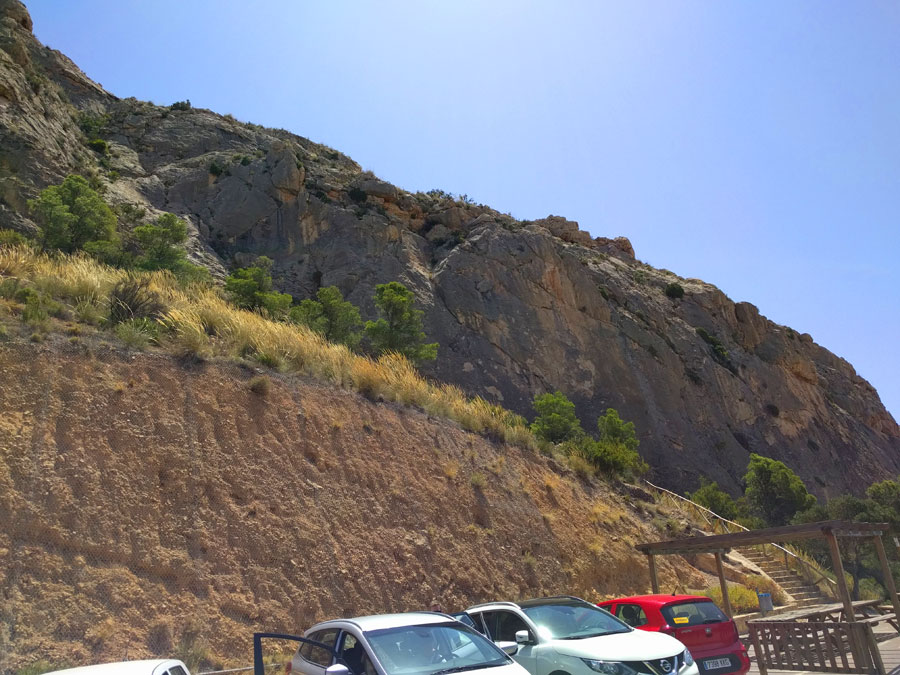 Estacionamiento al final de la carretera 