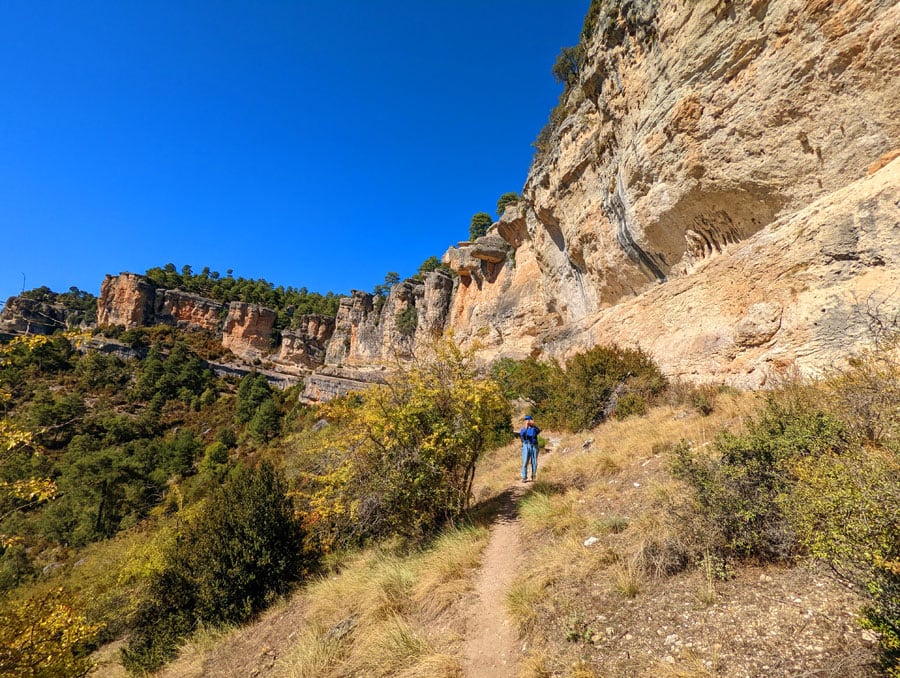 Sendero de descenso de la cornisa 