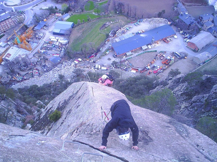 We walk along the edge once leaving the overhang´s slope behind 