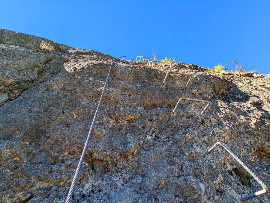 Ligero desplome de salida de la vía ferrata 