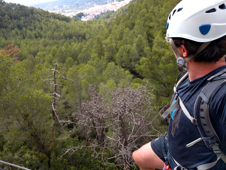 After the first part we are above the forest with good views of the town of Enguera 