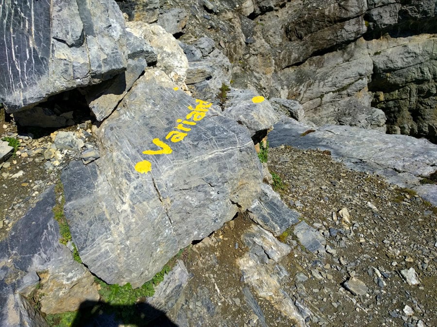 Desvío de variantes -por la ladera o por el túnel y expuesto paso Konst 