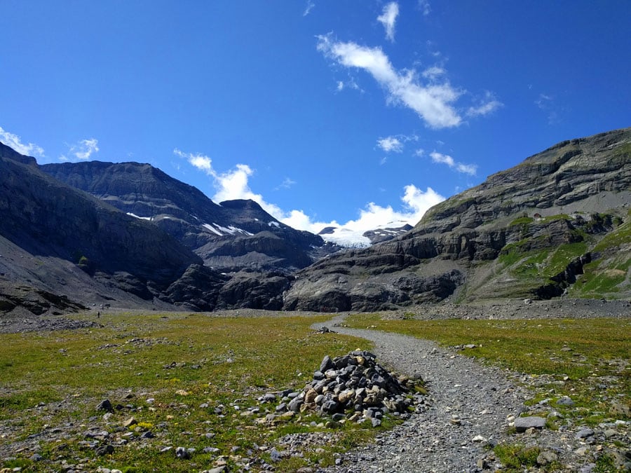 Vista atrás - Grandes hitos indican la pista a seguir 