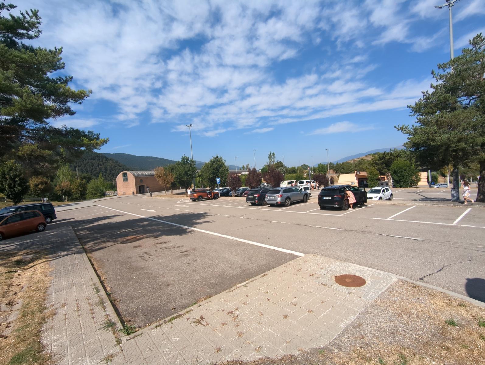 Estacionamos en el área de servicio del túnel del Cadí 