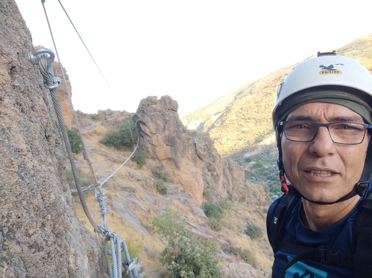 Un puente nepalí de 50 metros es la entrada de la vía ferrata 