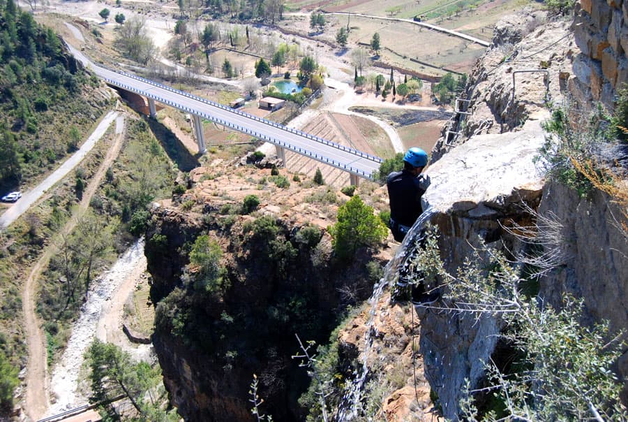 Últimos pasos de salida de la vía ferrata 