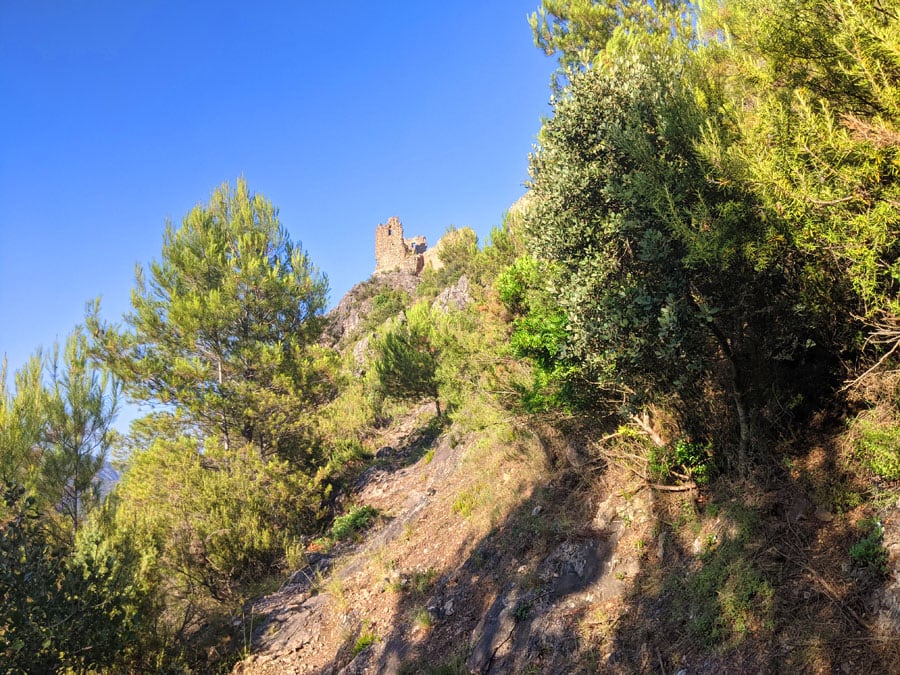 Subida final al castillo de Espadilla 