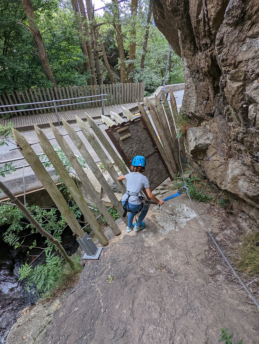 Puerta de salida de la vía ferrata 