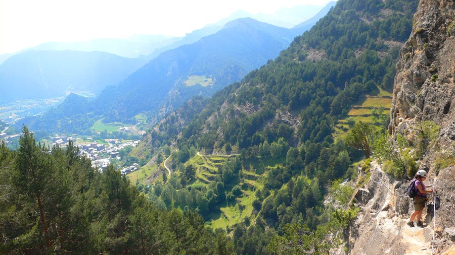 Long flanking of the third section 