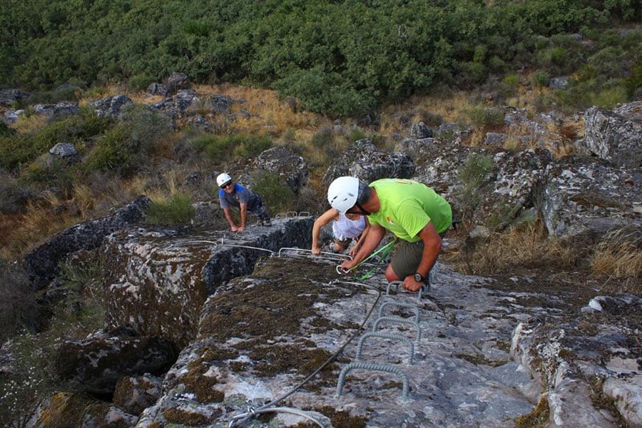 Tramo vertical de la vía ferrata © Municipalidad Castelo de Vide 