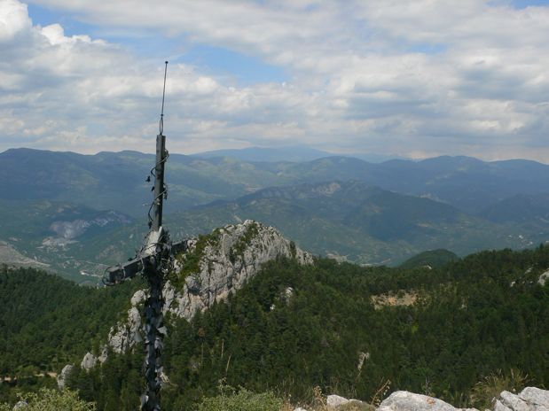 Vista desde la cima hacia les Roques de l
