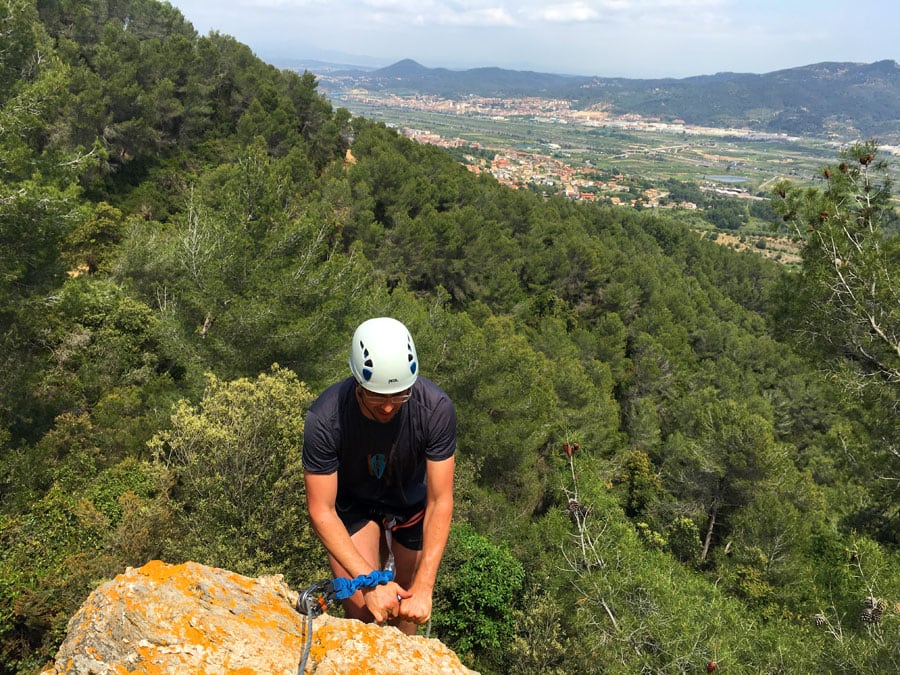 Desde la cima tenemos buenas vistas al Parc Agrari del Baix Llobregat
