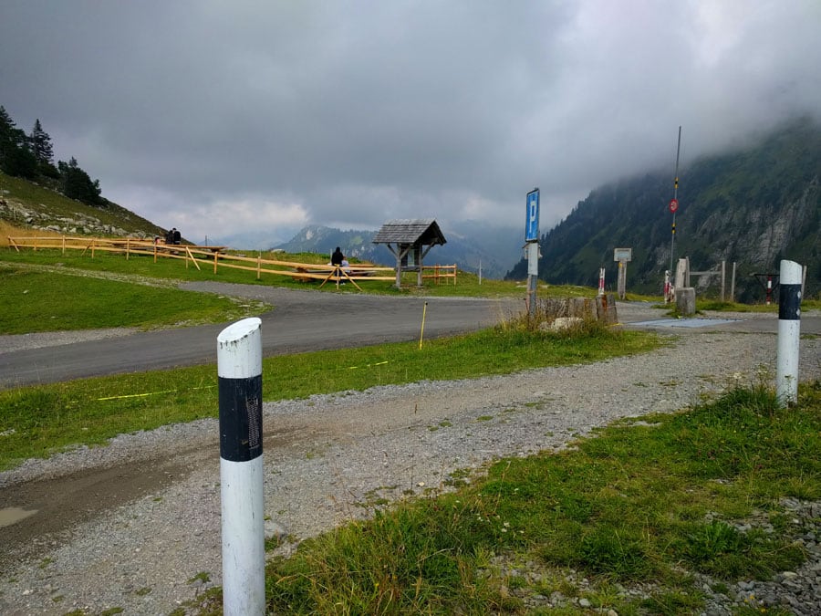 Estacionamiento gratuito en el col de Jaman 