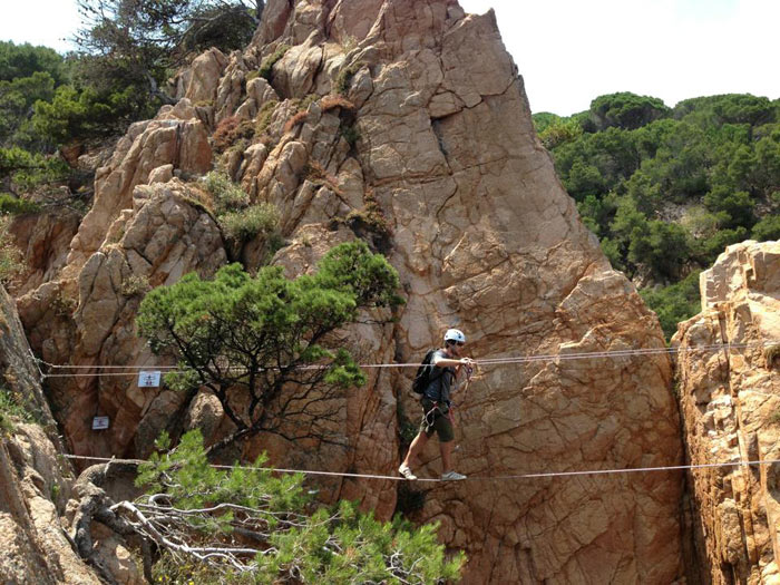 Crossing the Tibetan bridge of  Es Fijorn 