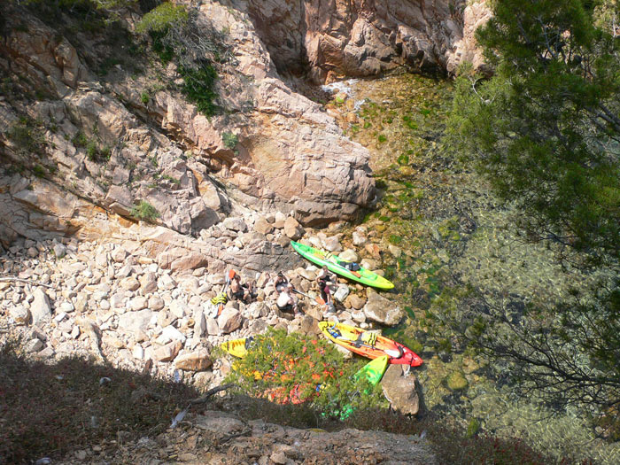 Kayaks in Cala Alga 