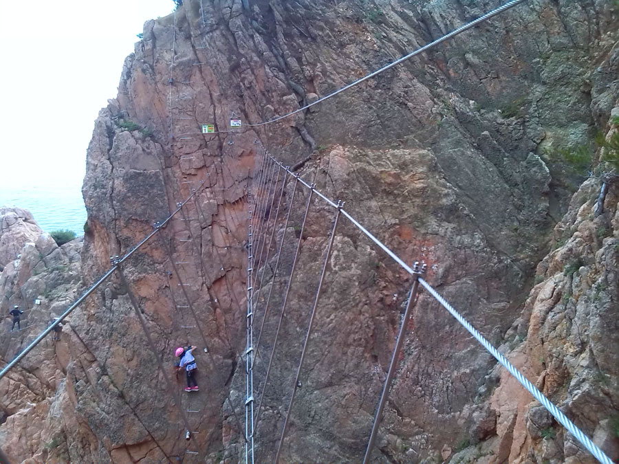 Looking back from the Tibetan bridge 