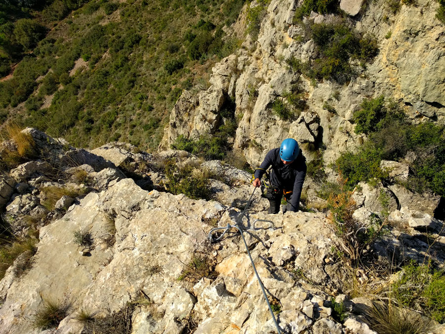 Final de la vía ferrata Sergi después de una zona con cortos desplomados 
