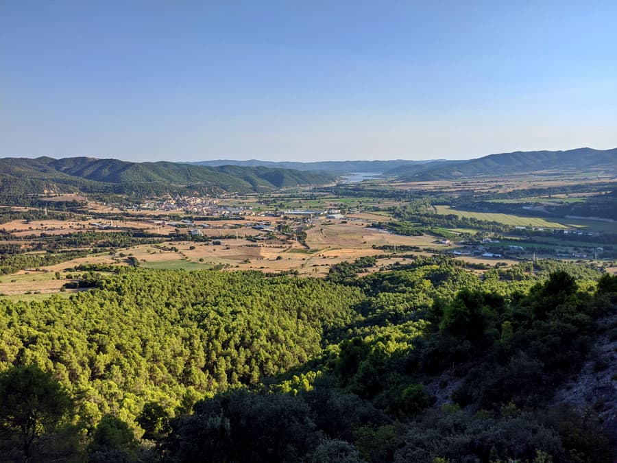 Vistas a la cuenca de Oliana a mitad de vía 