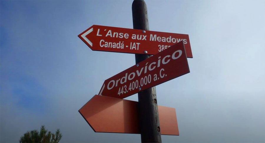 Indicadores en la aproximación de la vía ferrata 