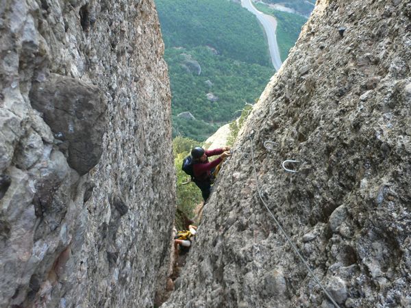 Climbing down from Santa Cecília 