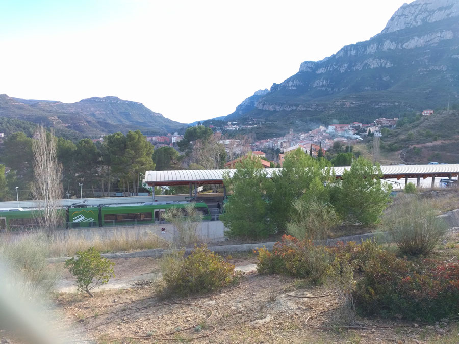 Estación del cremallera de Montserrat a pocos metros del estacionamiento 