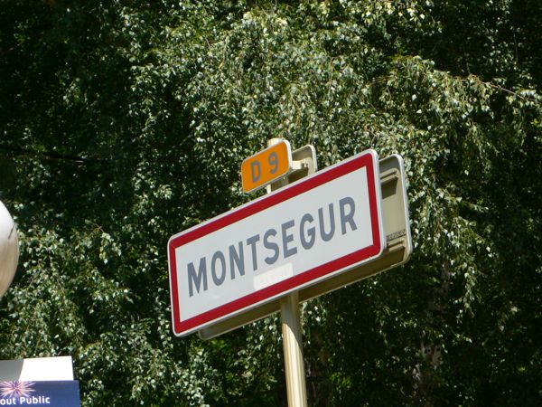 Entrando a Montsegur 