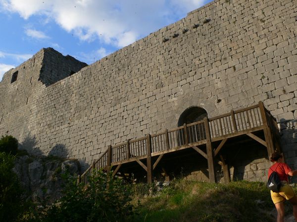 Entrada al Castillo de Montsegur 