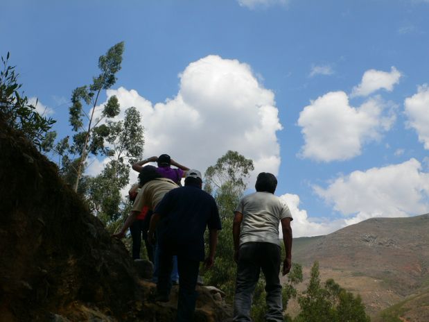 Seguimos subiendo hasta la gran cueva de Pumahushco 