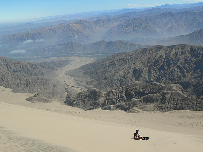 Descendemos la duna en sandboarding 