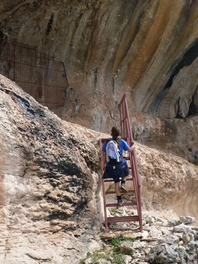 Escalera a las pinturas de Quizans 