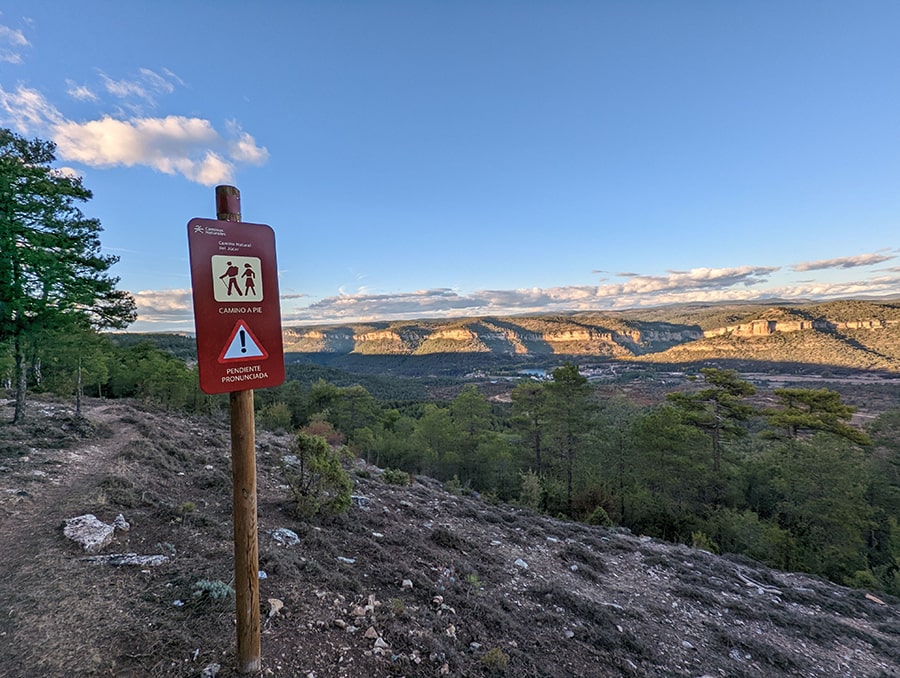 El pueblo de Uña y la laguna de Uña 